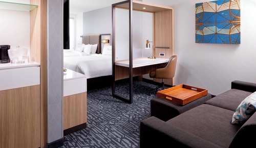Suite, 2 Queen Beds (Mobility/Hearing Accessible, Tub)