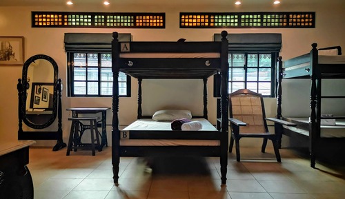 Courtyard Family Room 