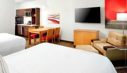 Studio Suite, 2 Queen Beds (Mobility/Hearing Accessible, Tub)