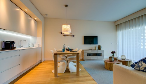 Deluxe Apartment
