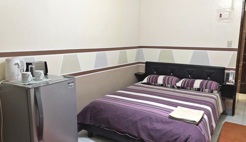Deluxe Room, 1 Queen Bed, Non Smoking