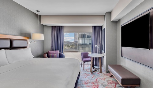 Deluxe Room, 1 King Bed