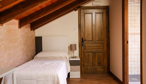 Single Room, Accessible