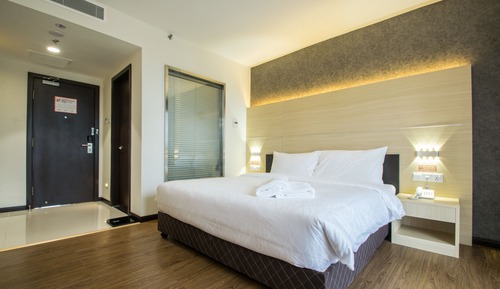Deluxe Room, 1 King Bed, Non Smoking
