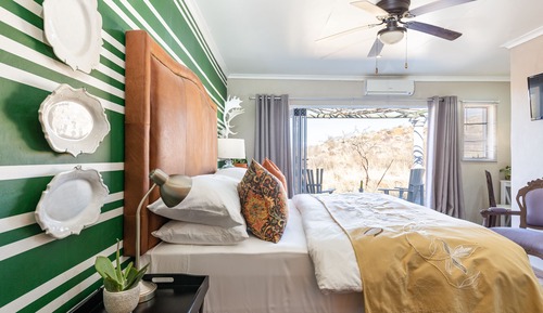 Family Room (2)