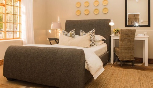 Family Room (7)