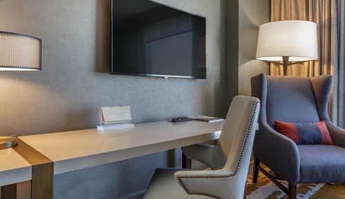 Premier Room, 1 King Bed, Accessible
