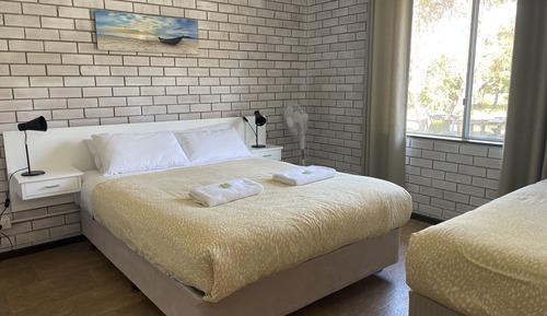 Standard Apartment, 2 Bedrooms (Unit 2)