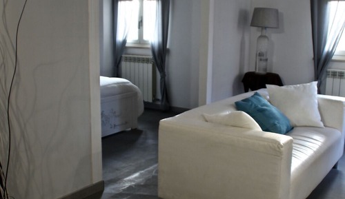 Deluxe Double Room, Bathtub