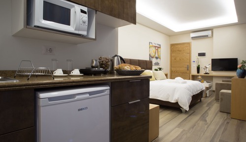 Studio, 1 Double or 2 Twin Beds