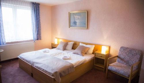 Triple Room, 2 Bedrooms, Non Smoking