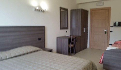 Family Quadruple Room, 1 Bedroom, Private Bathroom, Poolside