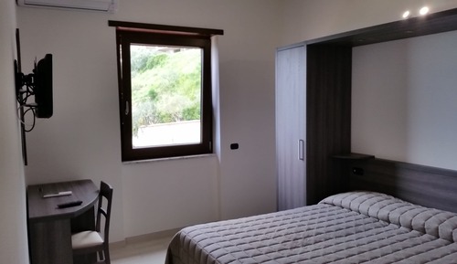 Standard Double Room, Non Smoking, Private Bathroom