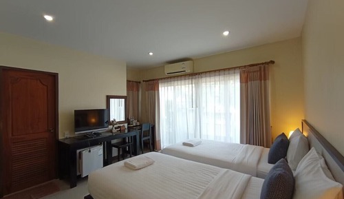 Standard Twin Room