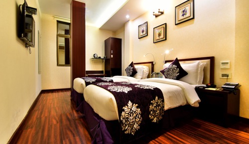 Platinum Twin Bedroom