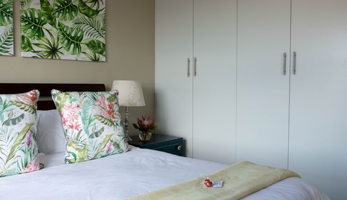 Self-Catering Unit with 2 separate Rooms