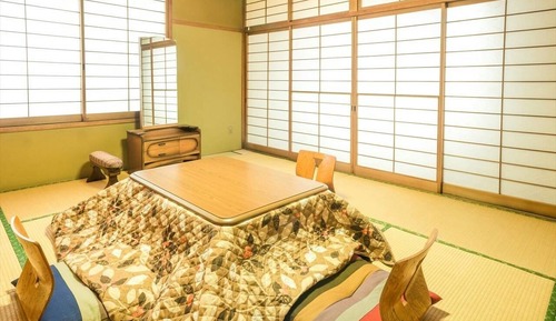 Japanese Style Family Room for 5 People, Shared Bathroom	