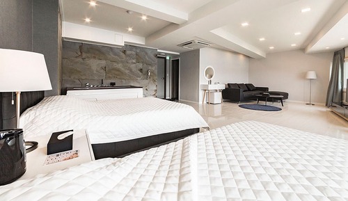 Royal Suite