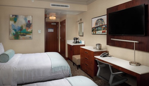 Room, 2 Queen Beds, City View