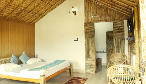 Luxury Cottage (Garden Side)