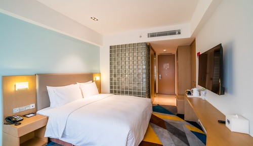 Standard Room, 1 King Bed