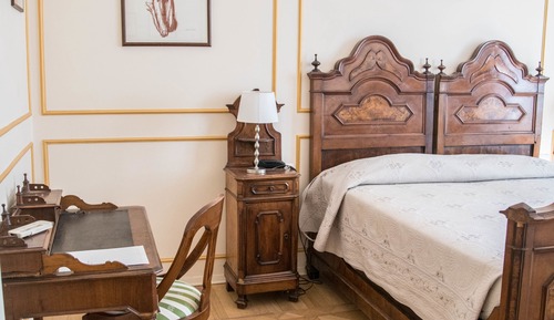 Deluxe Room, 1 Double Bed, Garden View, Garden Area