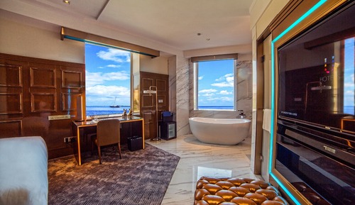 Luxury Cool Ocean View