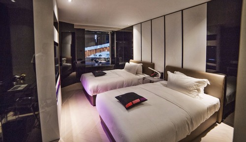 Signature Twin Room