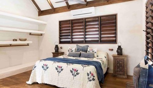 Award Winning Luxury Absolute Oceanfront 4 Bedroom Villa 