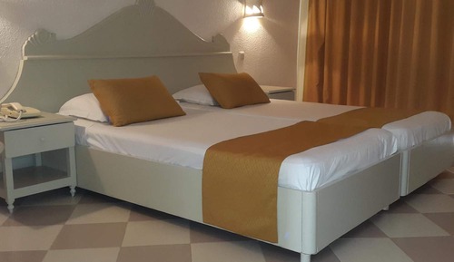 Double or Twin Room, Accessible, Garden View