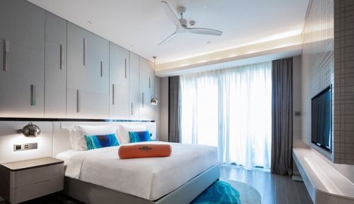 Deluxe Room, 1 King Bed, Non Smoking