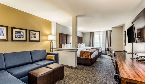 Suite, Multiple Beds, Non Smoking (Upgraded)