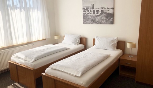 Basic Twin Room, Kitchen