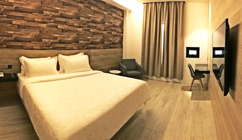 Superior Room, 1 King Bed