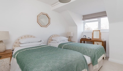 Executive Twin Room, Ensuite (main building)