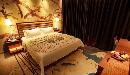 Deluxe King Room