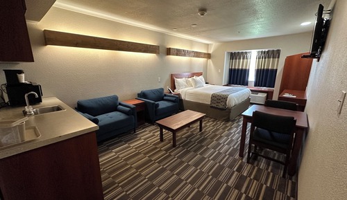 Suite, 1 King Bed, Non Smoking (Second Floor)