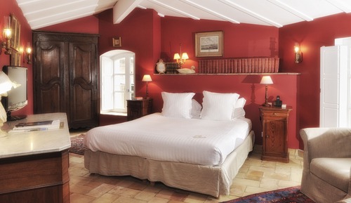 Suite (Virgile - Main Building)