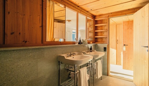Suite, Garden View