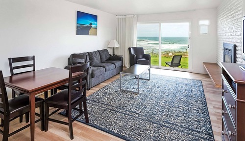 Suite, 2 Queen Beds, Non Smoking