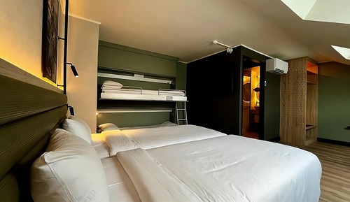 Standard Room, Multiple Beds