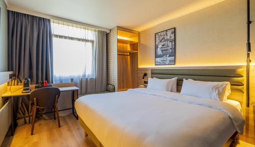 Superior Room, 1 King Bed