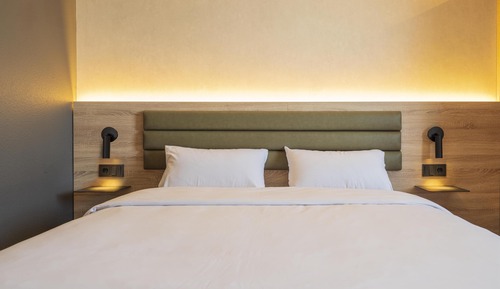 Standard Room, 1 Queen Bed