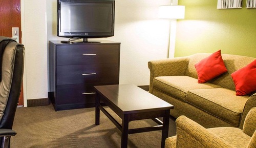 Family Suite, 2 Queen Beds, Non Smoking