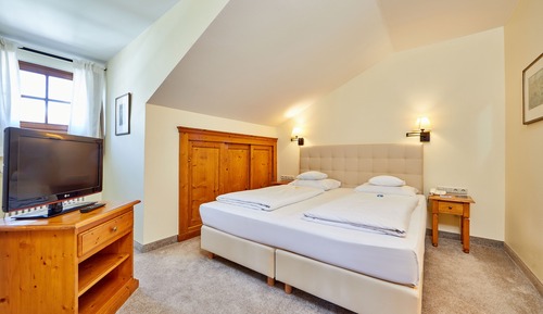 Suite, 1 Double Bed, Mountain View