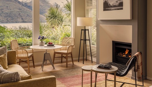 Lake View Suite