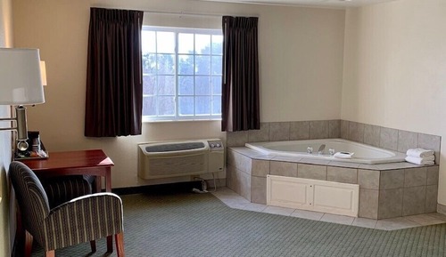 Room, 1 King Bed with Sofa bed, Non Smoking, Jetted Tub