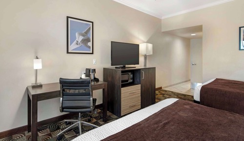 Standard Room, 2 Queen Beds, Accessible, Non Smoking (Walk-in Shower)