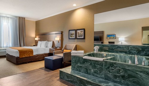 Suite, 1 King Bed, Non Smoking