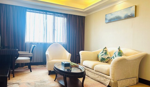 Deluxe Suite